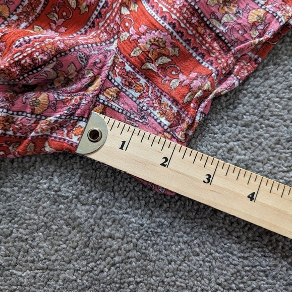 Forever 21 floral print lightweight shorts size Medium - Picture 7 of 8